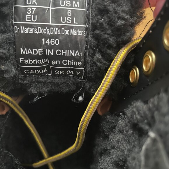1460 Dr. Martens Wintergrip Leather Lace Up Boots - Unisex Size 5M or 6W - Picture 5 of 8